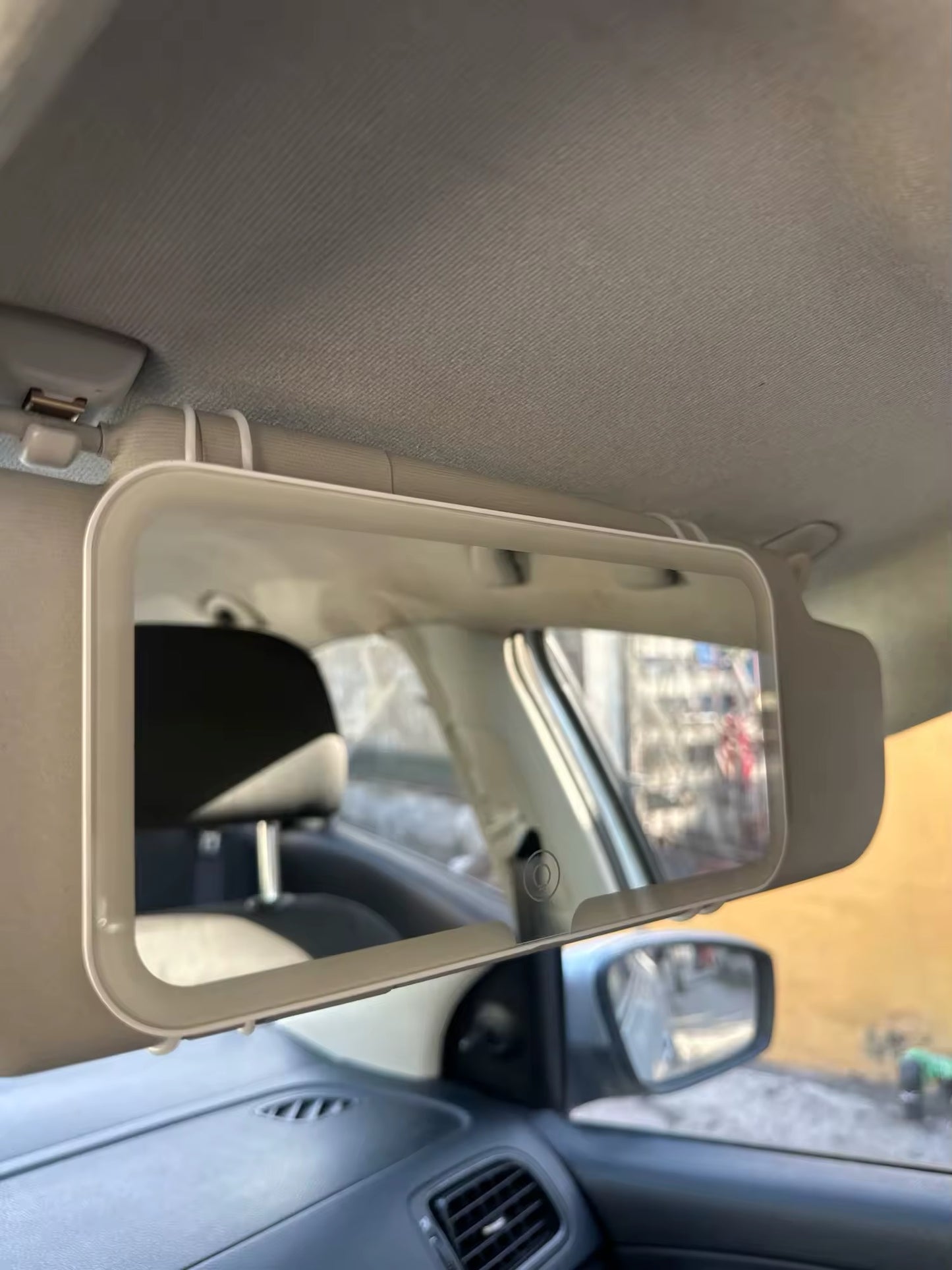 Miroir lumineux pour pare-soleil