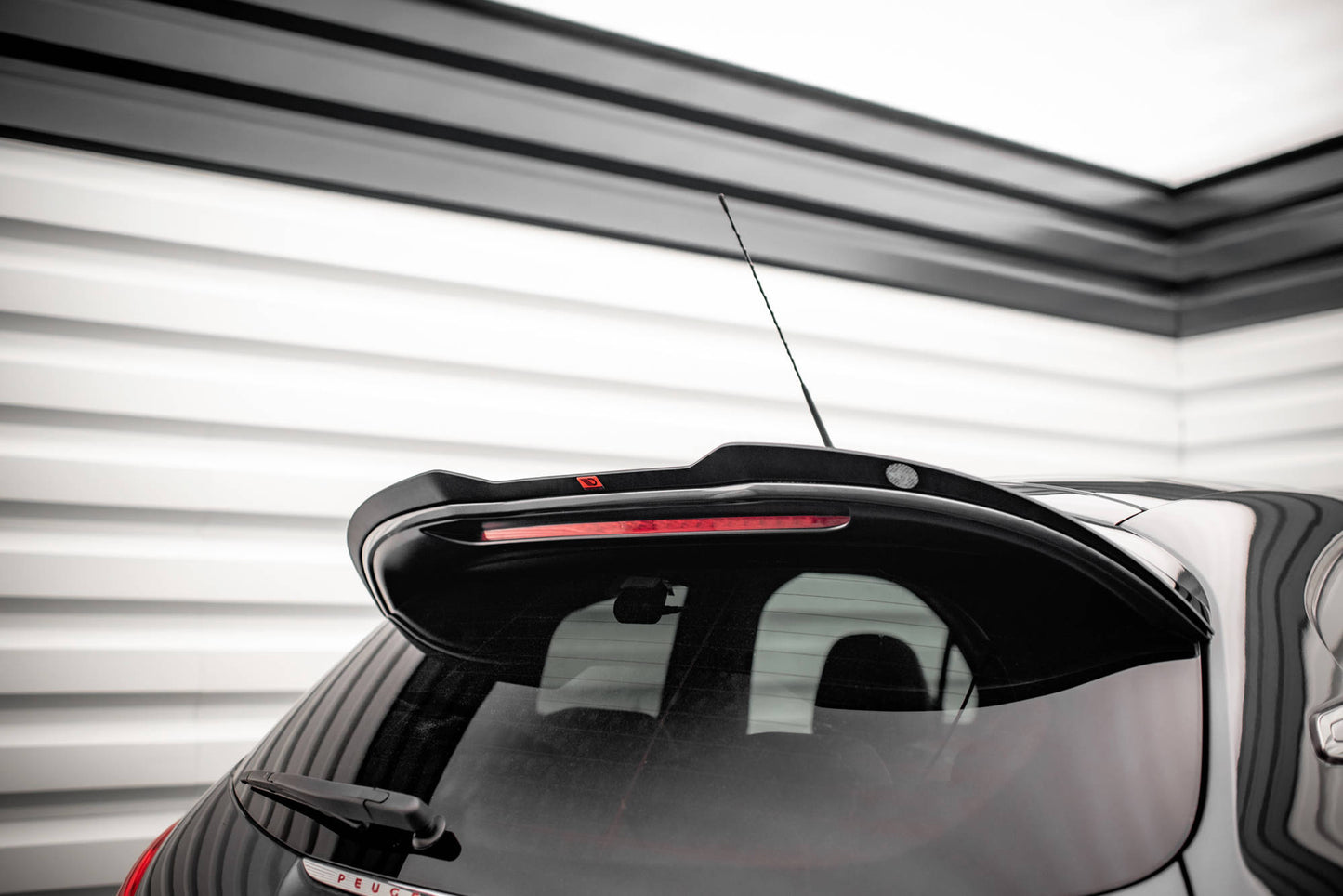Extension de becquet Peugeot 208
