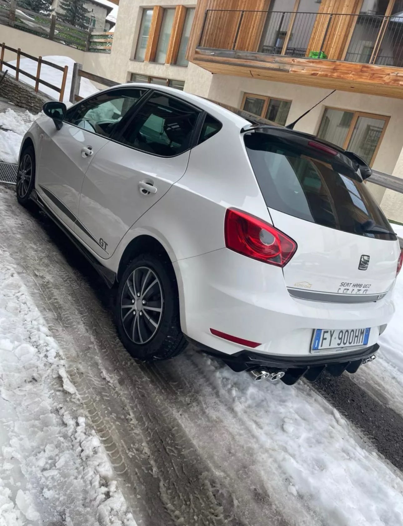 Diffuseur de pare-chocs arrière Seat Ibiza 6J